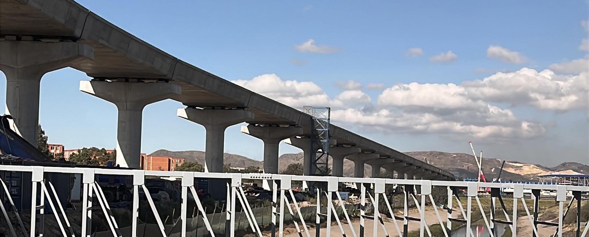 Recorrido por obras de Primera Línea del Metro.