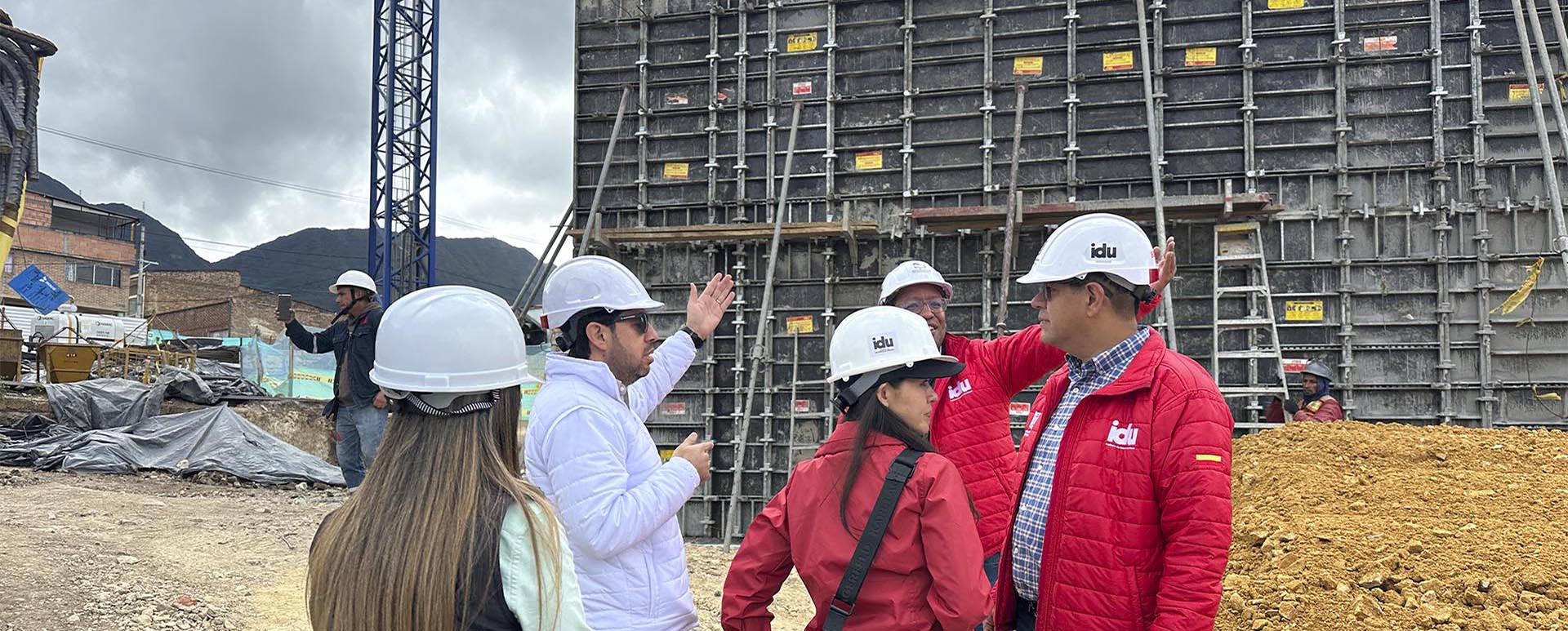 Visita a obras de TransMiCable en San Cristóbal.